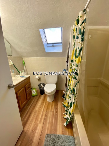 Boston - 4 Beds, 1 Baths