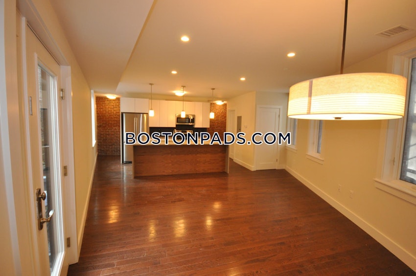 BOSTON - NORTHEASTERN/SYMPHONY - 4 Beds, 2.5 Baths - Image 7