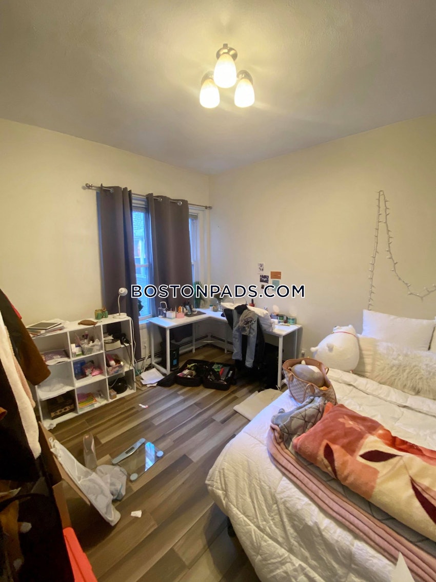 BOSTON - ALLSTON - 4 Beds, 2 Baths - Image 9