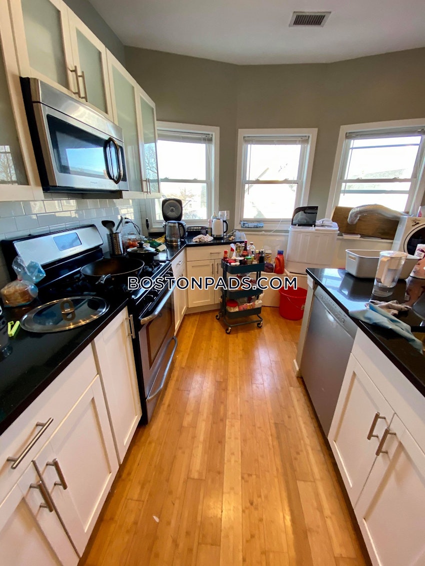 BOSTON - ALLSTON - 4 Beds, 2 Baths - Image 13