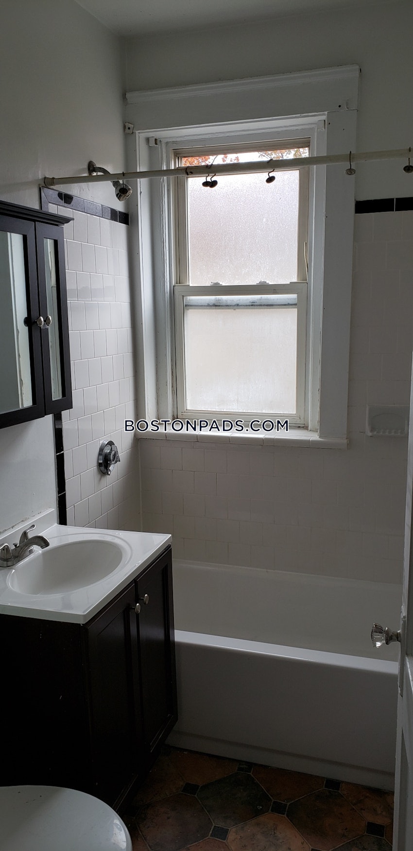 BROOKLINE- BOSTON UNIVERSITY - 4 Beds, 1.5 Baths - Image 1