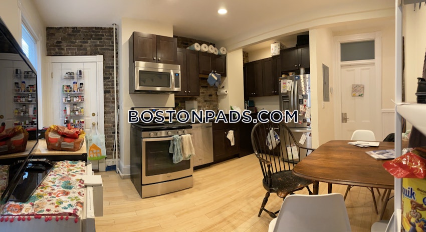 CAMBRIDGE - CENTRAL SQUARE/CAMBRIDGEPORT - 3 Beds, 1.5 Baths - Image 1