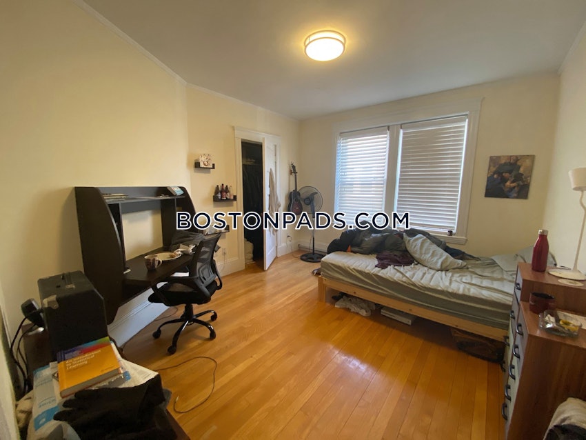 CAMBRIDGE - PORTER SQUARE - 3 Beds, 2 Baths - Image 23