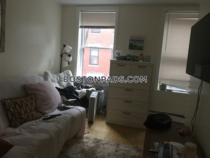 BOSTON - BEACON HILL - 2 Beds, 1 Bath - Image 3