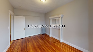 Boston - 4 Beds, 2 Baths