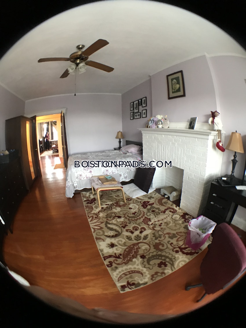 BOSTON - ALLSTON - 3 Beds, 1 Bath - Image 5