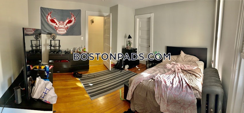 BOSTON - MISSION HILL - 4 Beds, 1 Bath - Image 12