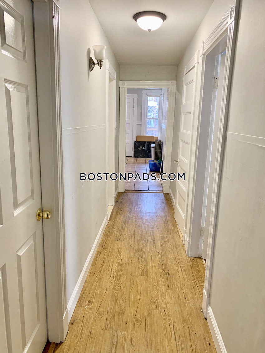 BOSTON - MISSION HILL - 4 Beds, 1 Bath - Image 6