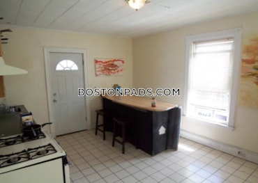 Boston - 5 Beds, 2 Baths