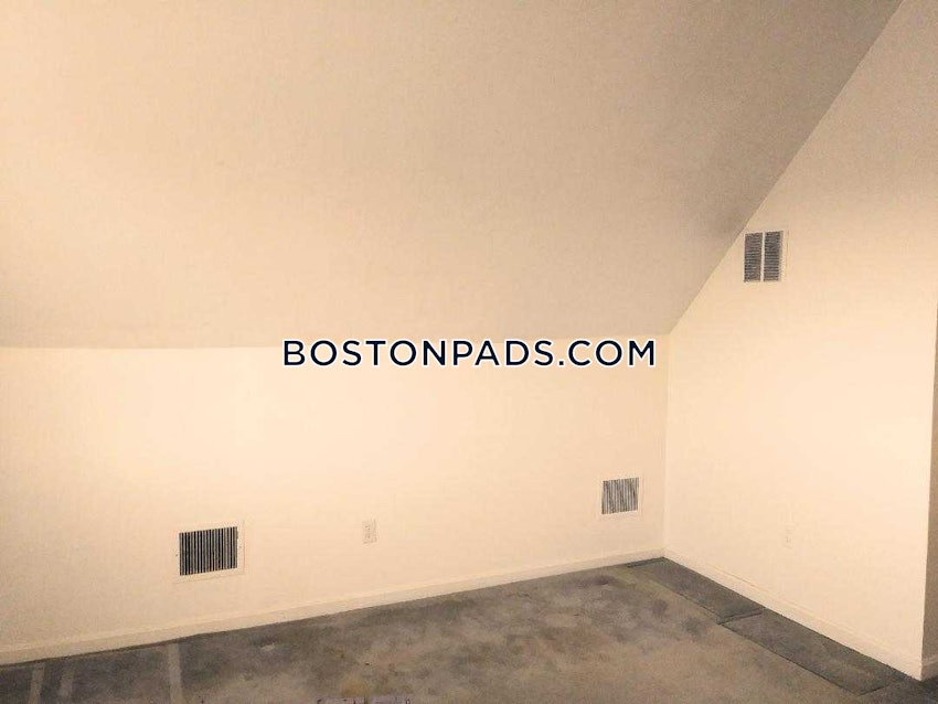 BOSTON - JAMAICA PLAIN - CENTER - 2 Beds, 1 Bath - Image 4