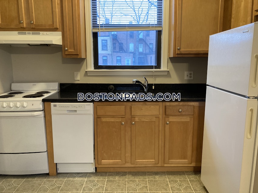 BROOKLINE- COOLIDGE CORNER - 2 Beds, 1 Bath - Image 22