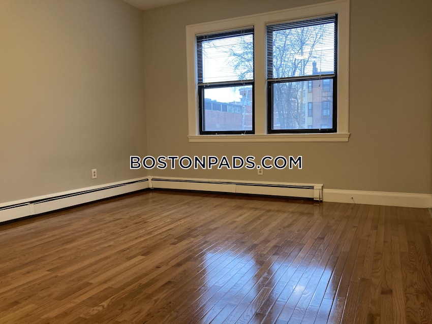 BROOKLINE- COOLIDGE CORNER - 2 Beds, 1 Bath - Image 23