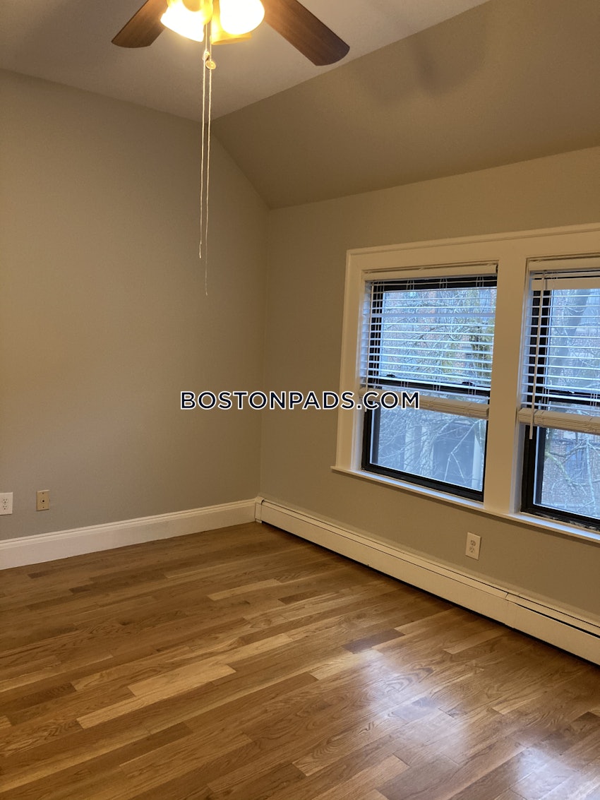 BROOKLINE- COOLIDGE CORNER - 2 Beds, 1 Bath - Image 6