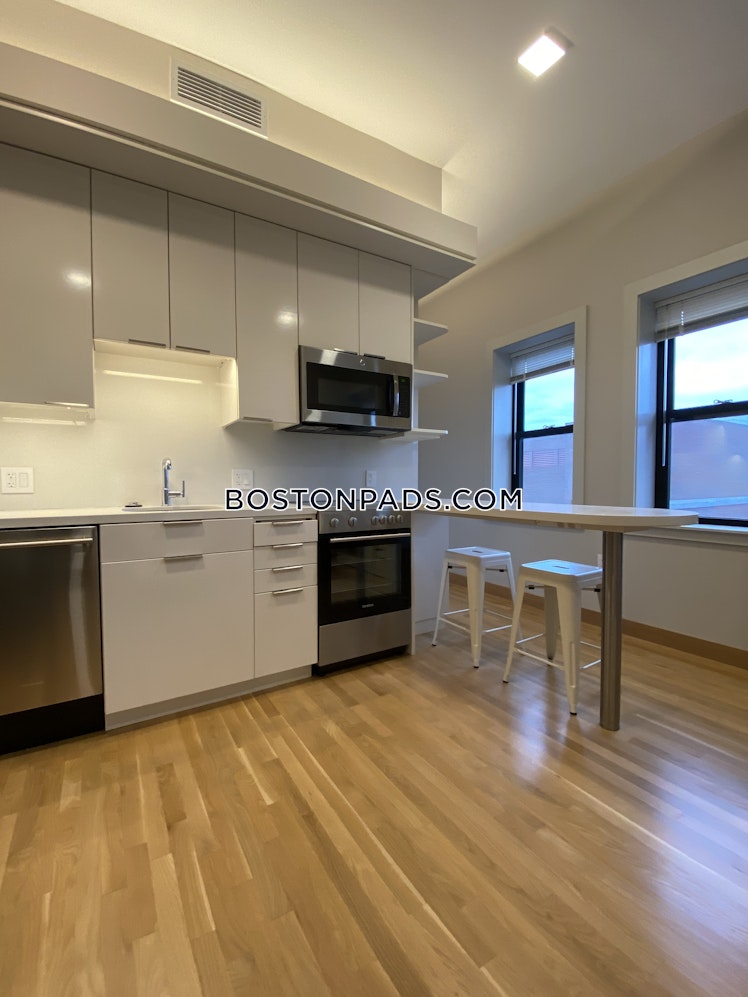 Mount Auburn St., Cambridge