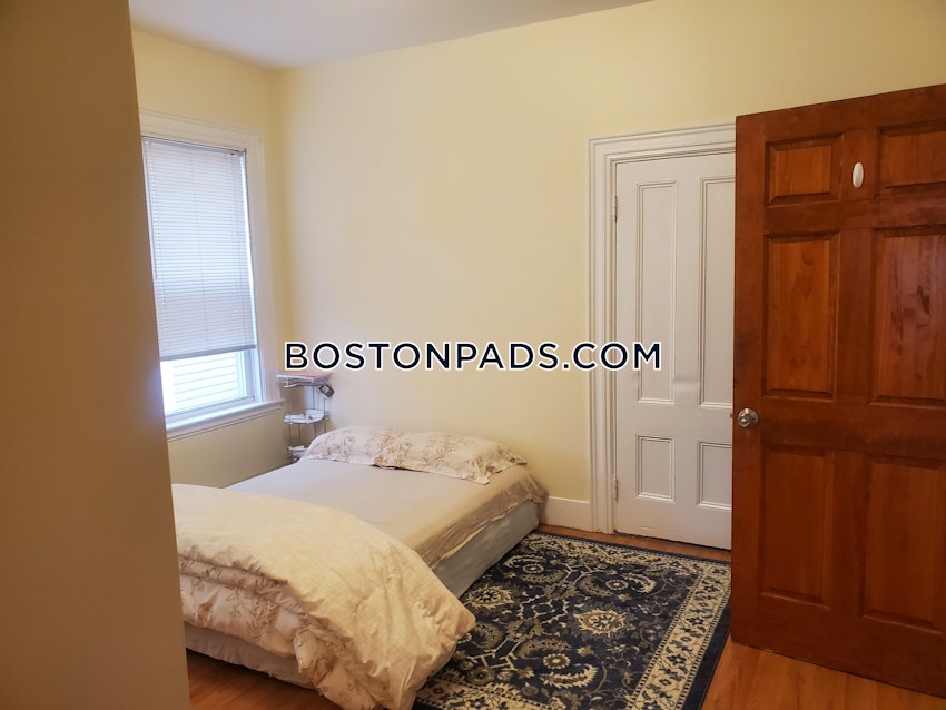 BOSTON - MISSION HILL - 4 Beds, 1 Bath - Image 31