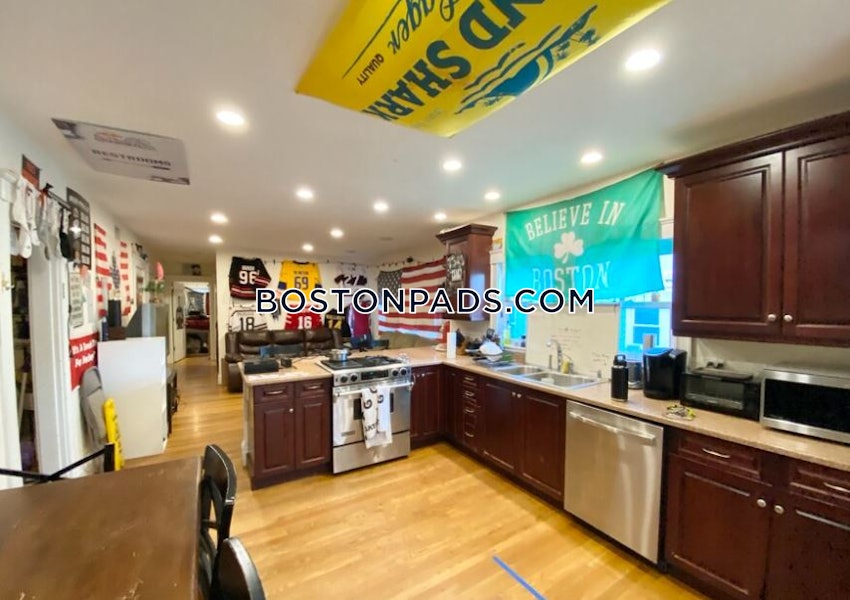 BOSTON - MISSION HILL - 5 Beds, 2 Baths - Image 1