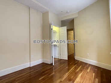 Boston - 2 Beds, 2 Baths