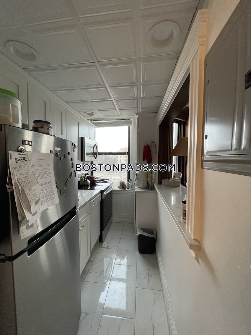 BOSTON - BACK BAY - 1 Bed, 1 Bath - Image 3