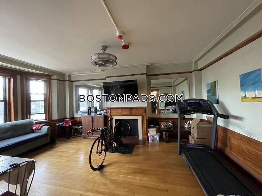 BOSTON - BACK BAY - 1 Bed, 1 Bath - Image 4