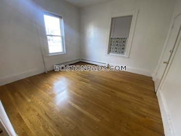 Boston - 2 Beds, 1 Baths