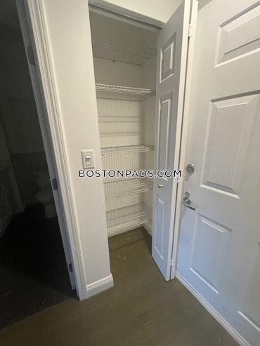 Boston - 1 Beds, 1 Baths