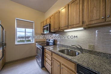 Boston - 2 Beds, 2.5 Baths