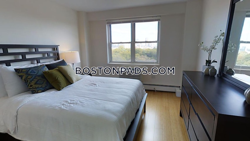 BROOKLINE- BOSTON UNIVERSITY - 3 Beds, 1.5 Baths - Image 5