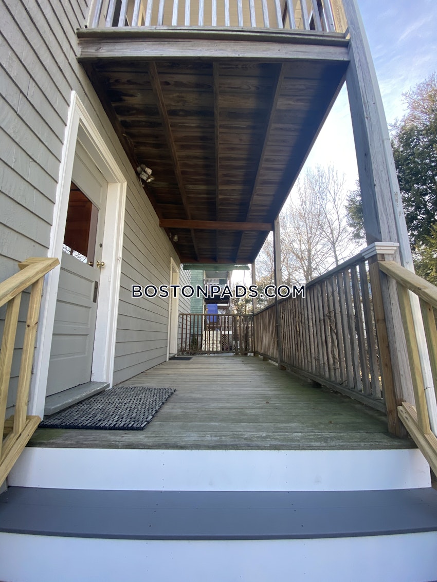 ARLINGTON - 3 Beds, 1 Bath - Image 19