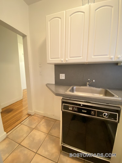 Northeastern/symphony Studio 1 Bath Boston - $2,365