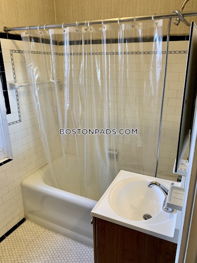 Medford Studio, 1 bath available now on Fellsway West in Medford!  Medford Square - $1,750 No Fee