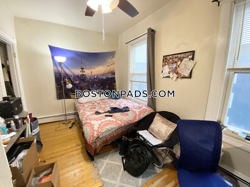 BOSTON - MISSION HILL - 3 Beds, 1 Bath - Image 15