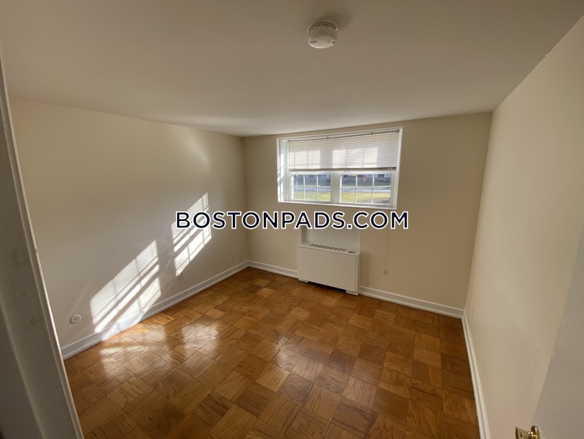 LEXINGTON - 2 Beds, 1 Bath - Image 4