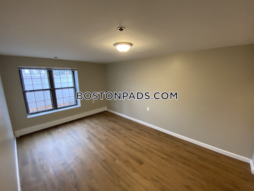 NEEDHAM - 2 Beds, 2 Baths - Image 3