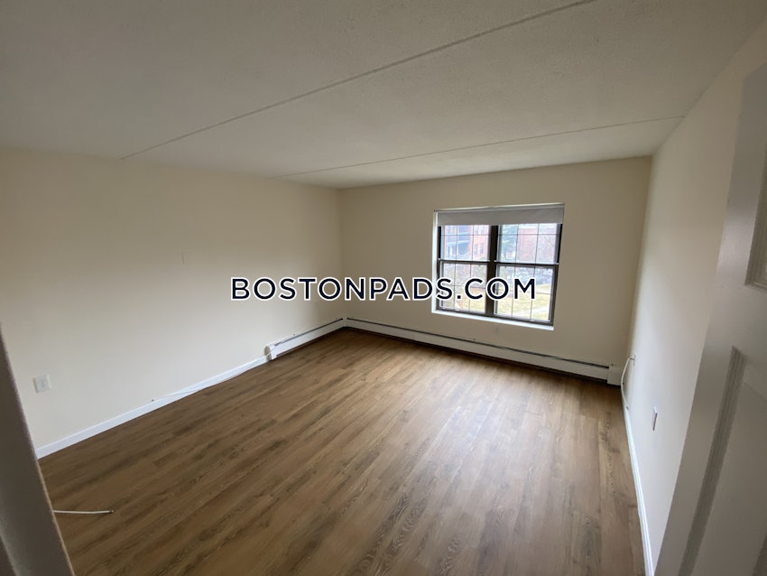 NEEDHAM - 2 Beds, 2 Baths - Image 7