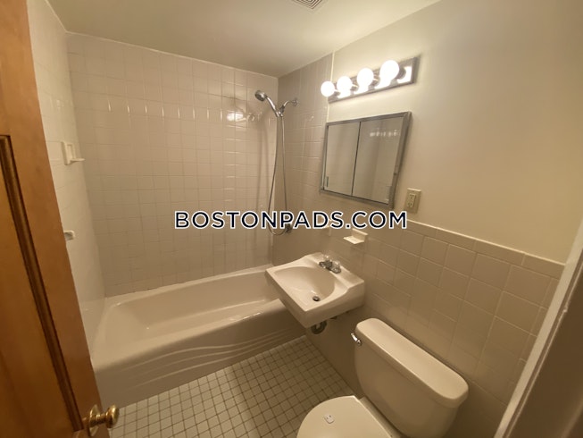 Newton - $2,100+ /mo