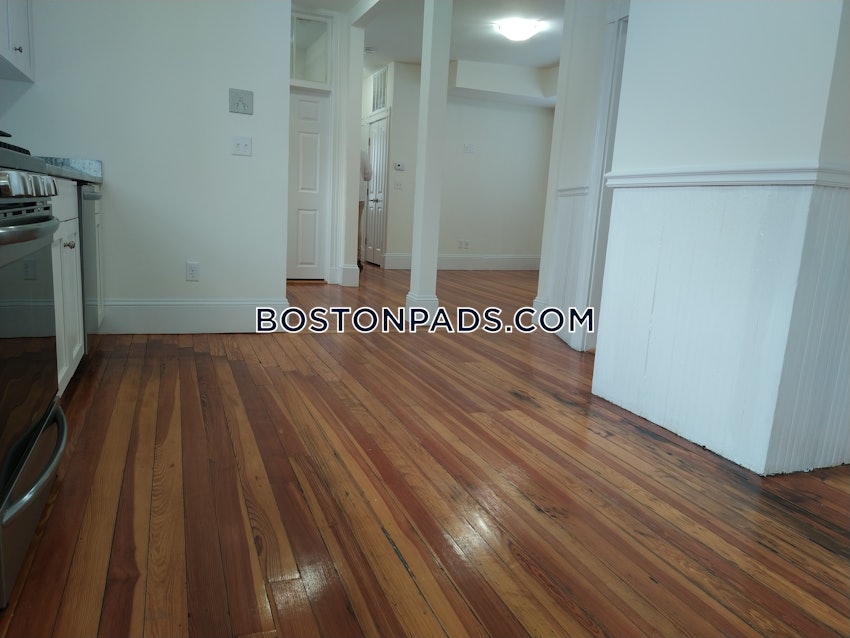 MALDEN - 3 Beds, 1 Bath - Image 17