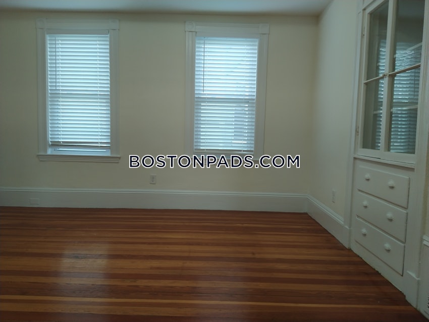 MALDEN - 3 Beds, 1 Bath - Image 13