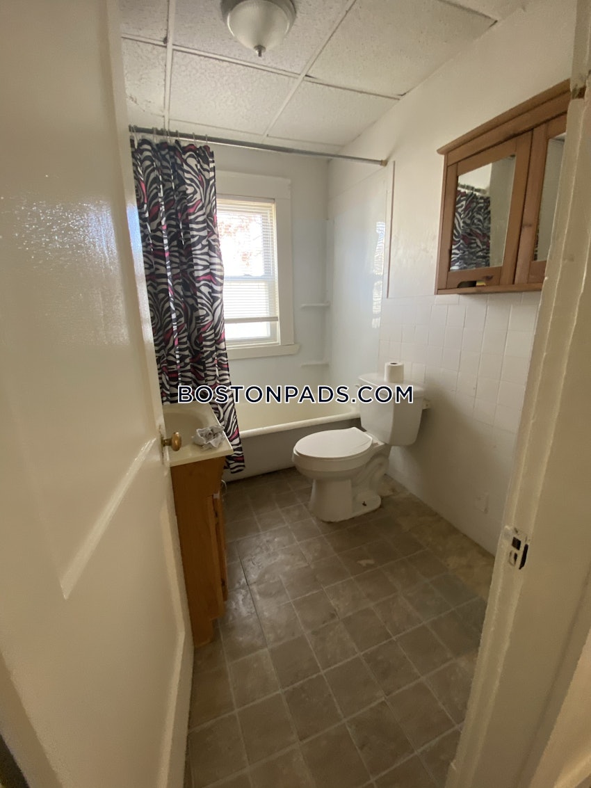 QUINCY - QUINCY POINT - 2 Beds, 1 Bath - Image 4