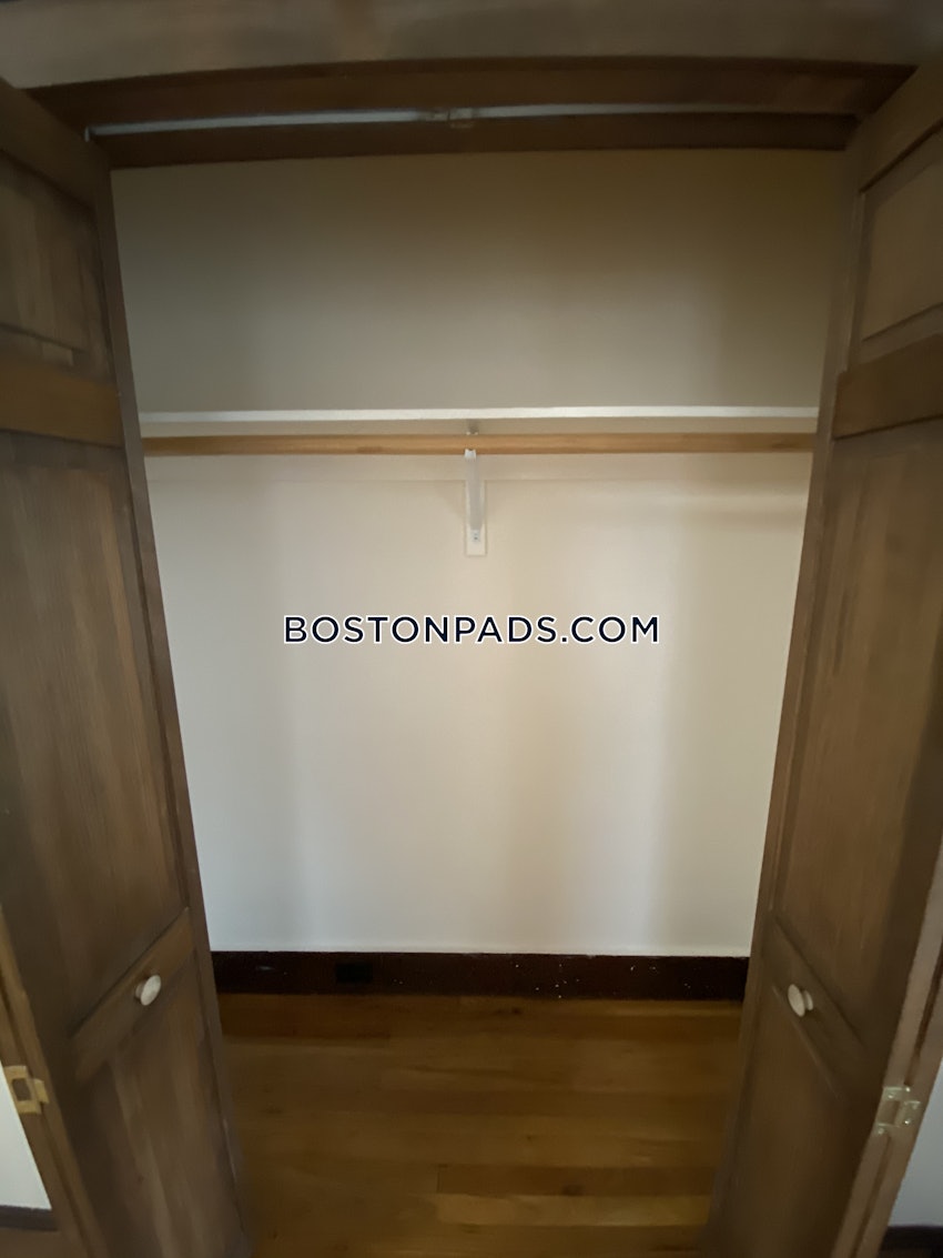 BOSTON - BRIGHTON - OAK SQUARE - 3 Beds, 1 Bath - Image 16