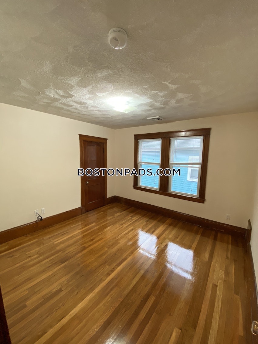 BOSTON - BRIGHTON - OAK SQUARE - 3 Beds, 1 Bath - Image 8