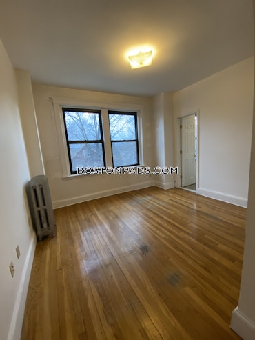 Boston - 4 Beds, 2 Baths