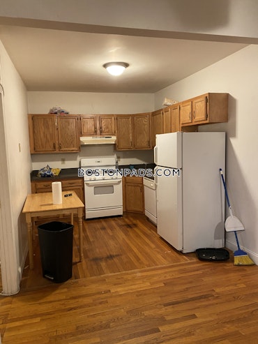 Boston - 4 Beds, 2 Baths