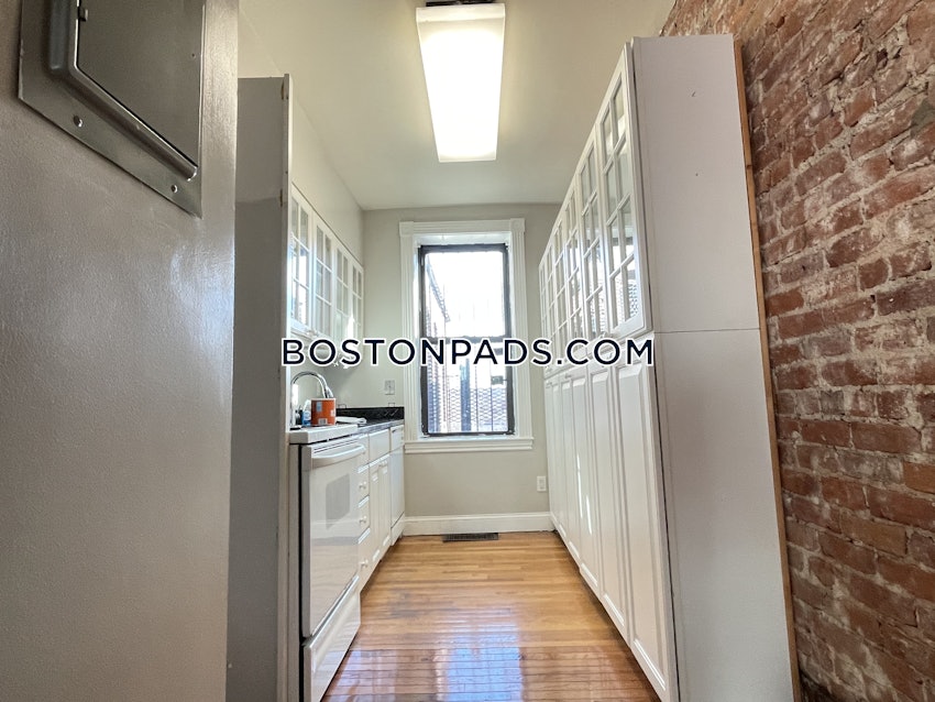 BOSTON - BACK BAY - 1 Bed, 1 Bath - Image 16