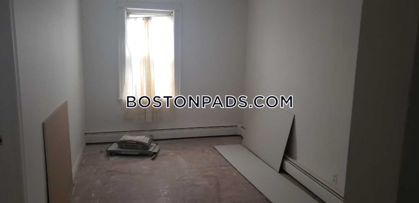 MEDFORD - TUFTS - 2 Beds, 1 Bath - Image 4