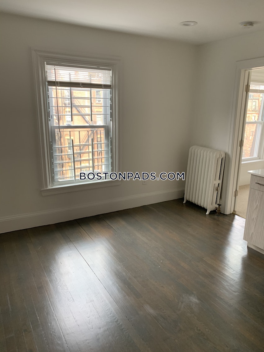 BOSTON - BACK BAY - 1 Bed, 1 Bath - Image 3