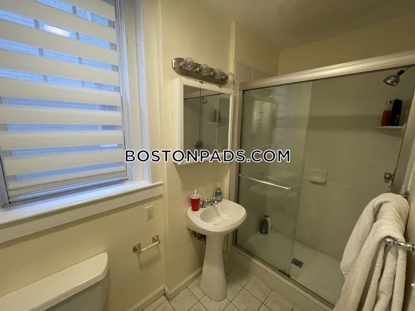 BROOKLINE- BOSTON UNIVERSITY - 6 Beds, 3 Baths - Image 19