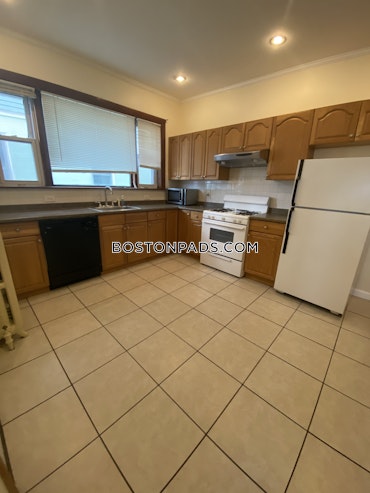 Boston - 4 Beds, 2 Baths