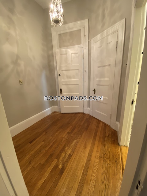 Sewall Ave. Brookline photo 7