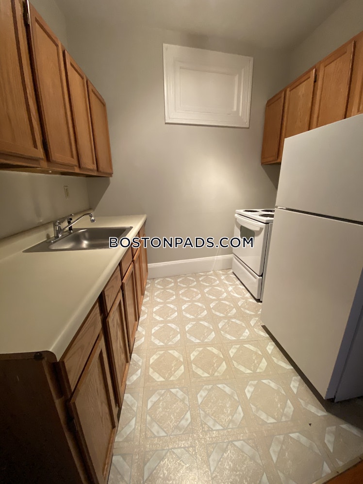 sewall Ave., Brookline