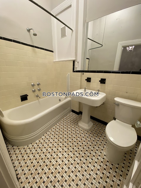 Sewall Ave. Brookline photo 22